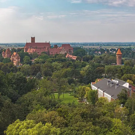 - Centrum Konferencyjne Hotell
